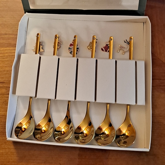 🎄🎅🥄 Christmas Stainless Steel Spoons 6 pcs - Picture 4 of 5